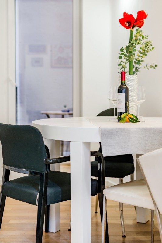 Яркий интерьер квартиры в городе Сплит, Хорватия Яркий интерьер квартиры в городе Сплит, Хорватия