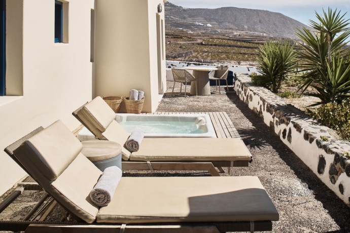 Отель Vedema Resort на Санторини