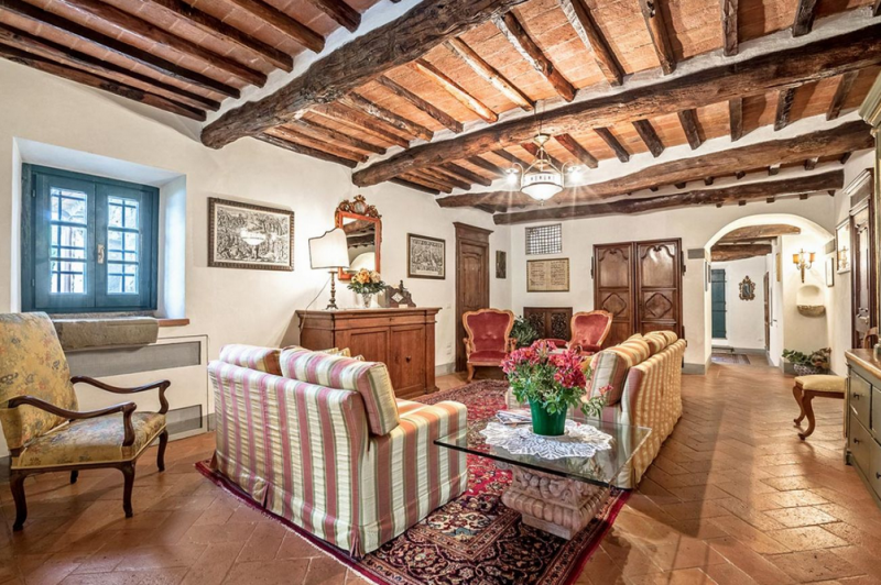 Вилла в Альбанских горах в Италии