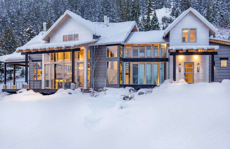 Горная резиденция, расположенная в штате Монтана, США Горная резиденция, расположенная в штате Монтана, США