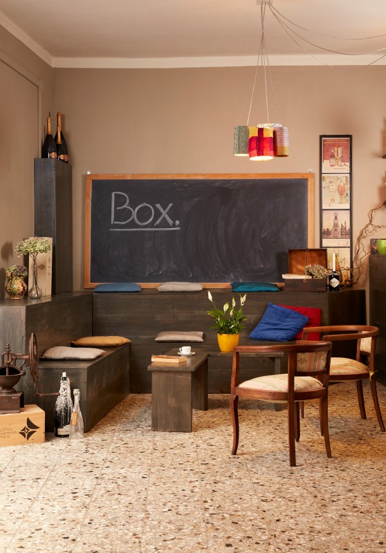 Концепт-бар Box в городе Брешиа, Италия Концепт-бар Box в городе Брешиа, Италия