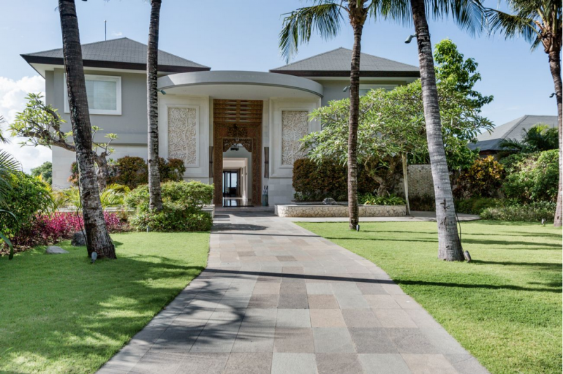 Вилла на популярном курорте Кута, Бали