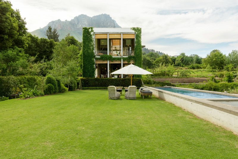 Интерьер современного сельского дома Интерьер современного сельского дома