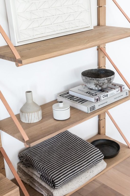 Спокойный и безмятежный интерьер гостиной Спокойный и безмятежный интерьер гостиной