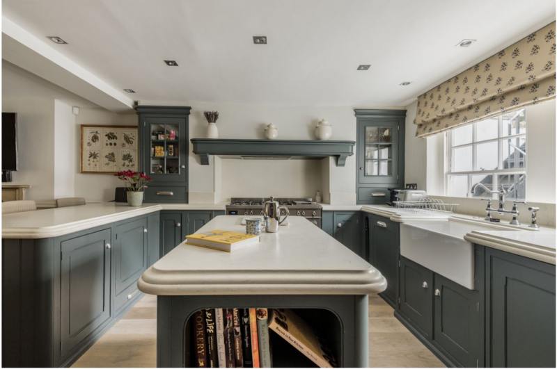 Элегантный интерьер старинного таунхауса