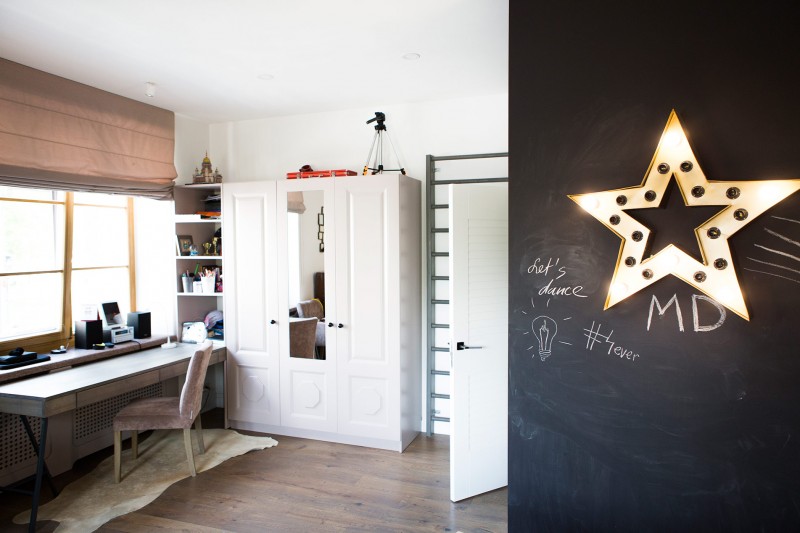 Интерьер богемной квартиры для семейной пары с детьми