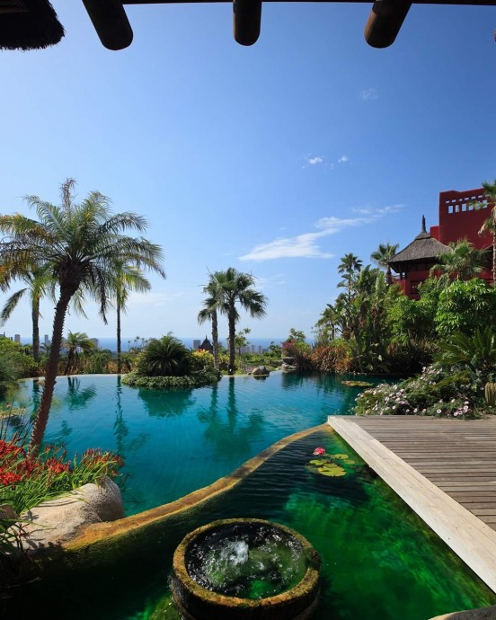 Спа-отель ASIA GARDENS 5* на склоне горы Сьерра-Кортина в Аликанте, Испания Спа-отель ASIA GARDENS 5* на склоне горы Сьерра-Кортина в Аликанте, Испания