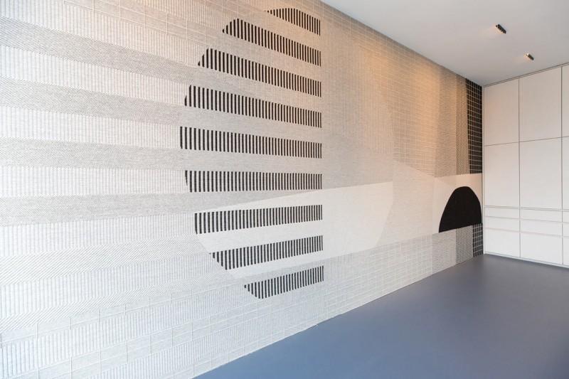 Лёгкий красочный дизайн офиса компании FinTech Bridgevest в Роттердаме