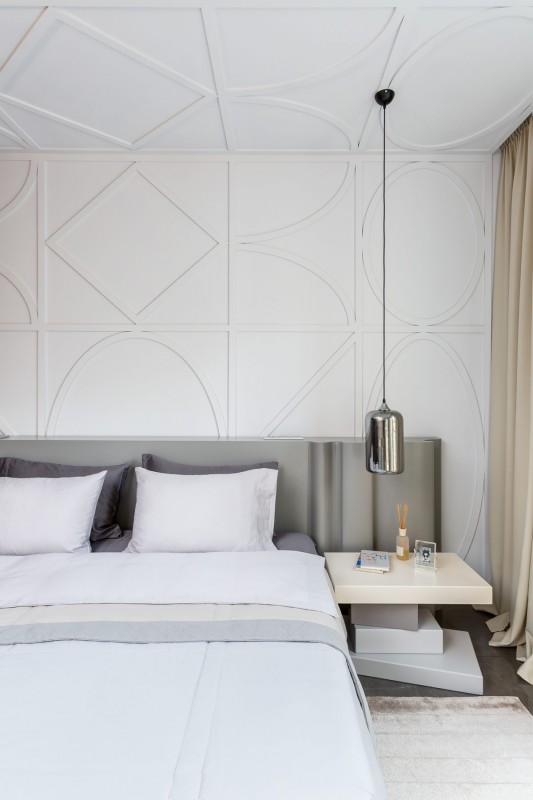 Эклектичная квартира с приятным видом из окна в Париже