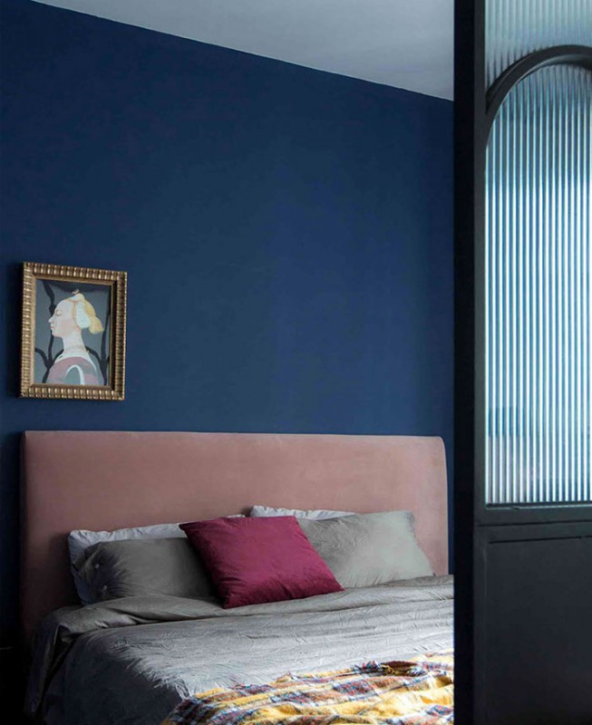 Игра форм, закругленных углов и ярких цветов в дизайне квартиры в Чэнду, Китай