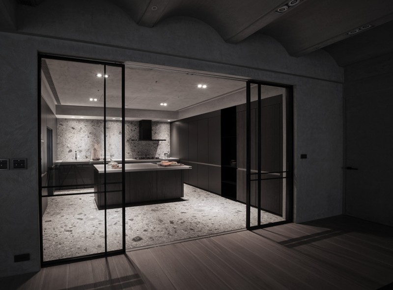 Интерьер просторной квартиры в Тайване