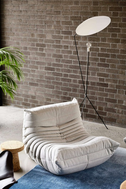 Современный двухэтажный кирпичный дом, расположенный в Мельбурне, Австралия