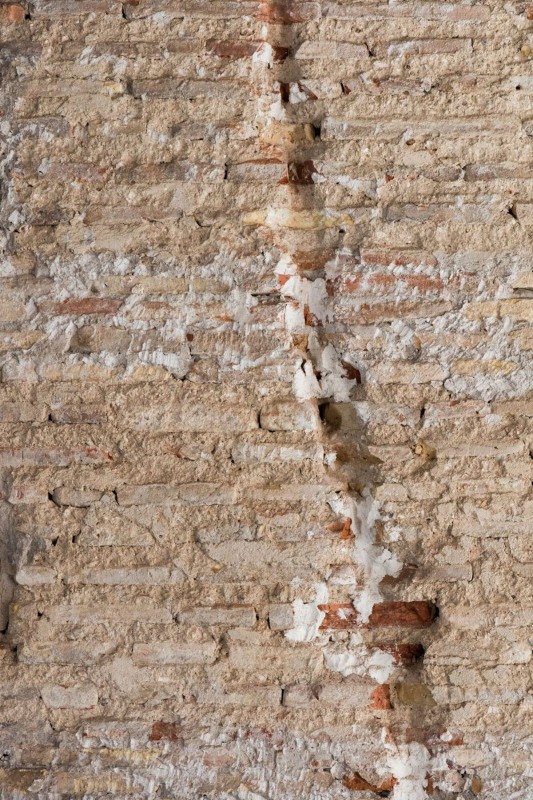 Интерьер апартаментов в реконструированном заброшенном здании начала ХХ века в Валенсии, Испания Интерьер апартаментов в реконструированном заброшенном здании начала ХХ века в Валенсии, Испания