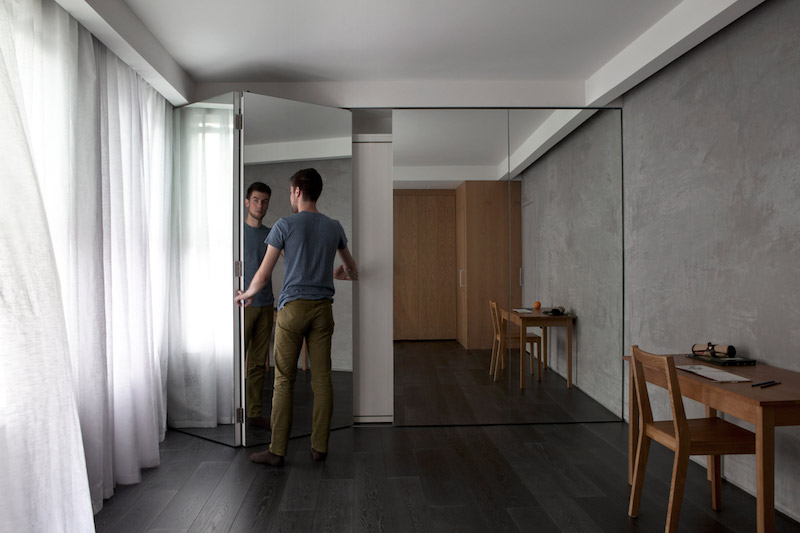 Строгий функциональный интерьер маленькой студии