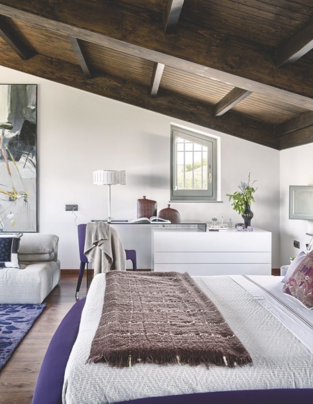 Интерьер студии в старинном городе Кордова, Испания Интерьер студии в старинном городе Кордова, Испания