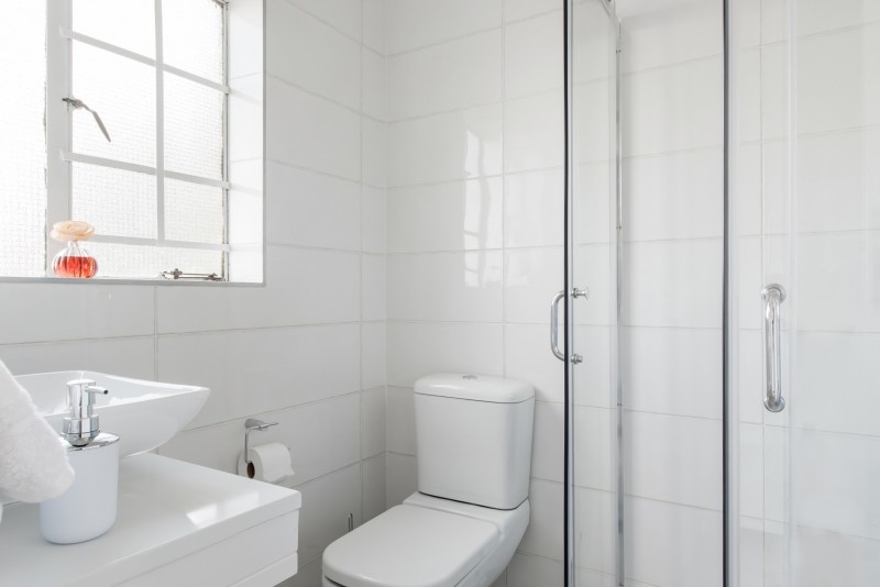 Наполненный светом свежий интерьер студии в Мидранде, ЮАР