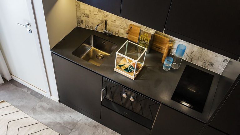 Уютная и привлекательная крошечная квартира-студия с террасой Уютная и привлекательная крошечная квартира-студия с террасой