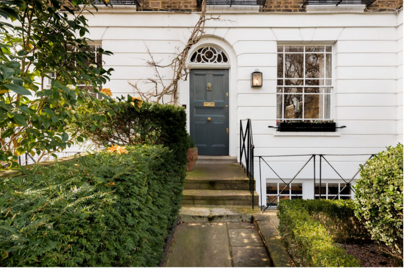 Элегантный интерьер старинного таунхауса