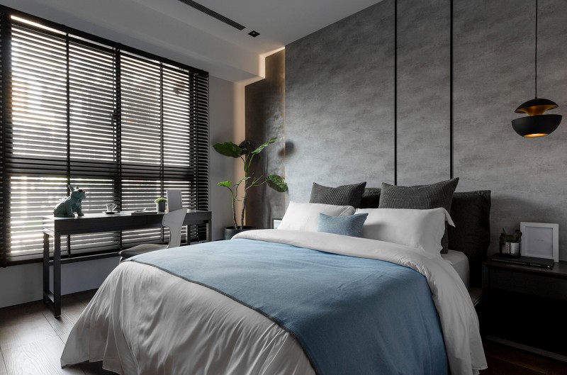 Интерьер просторной квартиры в серых тонах