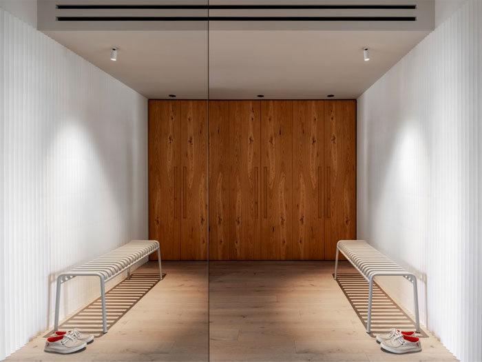 Японский минимализм в типичной современной квартире в Киеве Японский минимализм в типичной современной квартире в Киеве