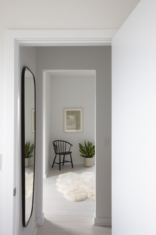 Минималистичный дом, расположенный в Ориенте, штат Нью-Йорк Минималистичный дом, расположенный в Ориенте, штат Нью-Йорк