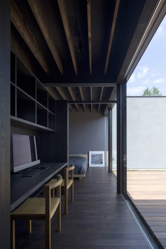 Минималистичный дом, расположенный в Тибе, Япония Минималистичный дом, расположенный в Тибе, Япония