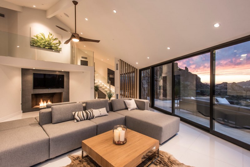 Резиденция с панорамными окнами в Аризоне