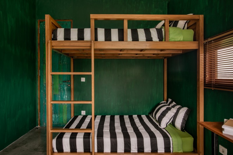 Вилла в стиле "лофт" с роскошным фоном тропических джунглей на Бали Вилла в стиле "лофт" с роскошным фоном тропических джунглей на Бали