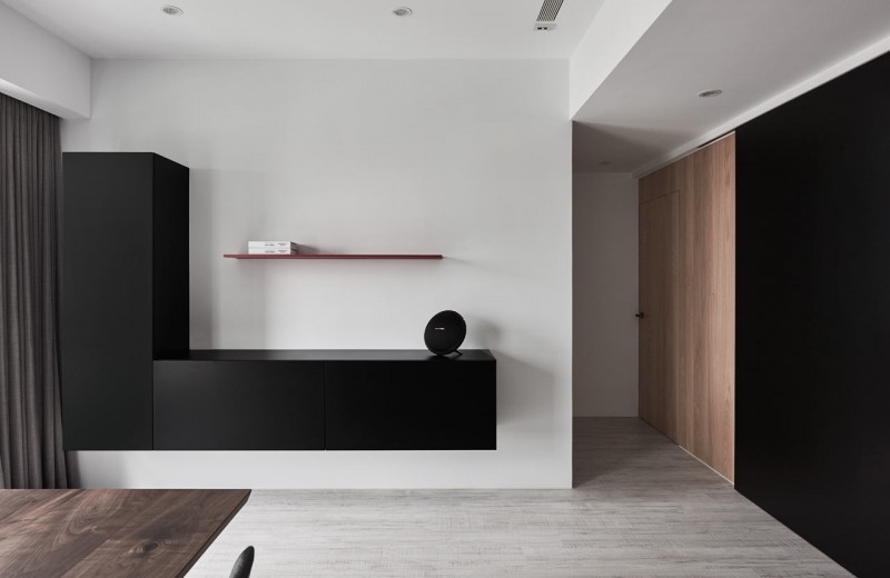 Монохромный интерьер квартиры в Тайчжуне, Тайвань