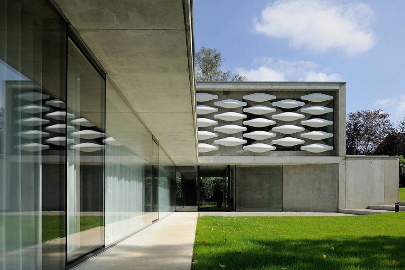 Резиденция на берегу Женевского озера в Тонон-ле-Бен, Франция Резиденция на берегу Женевского озера в Тонон-ле-Бен, Франция