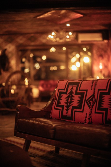 Шале Urban Cowboy Lodge на территории отеля Lyon Porter в Кэтскиллс, штат Нью-Йорк