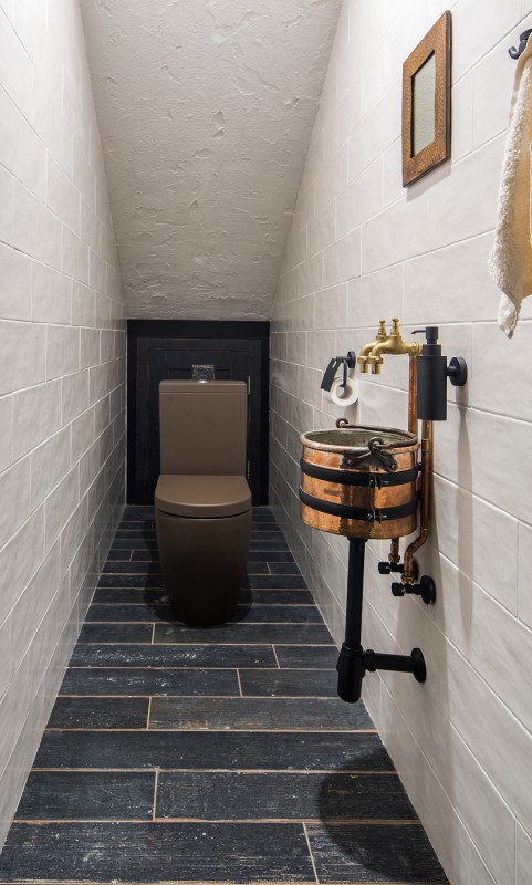 Необычные элементы декора и система освещения в загородном доме Необычные элементы декора и система освещения в загородном доме