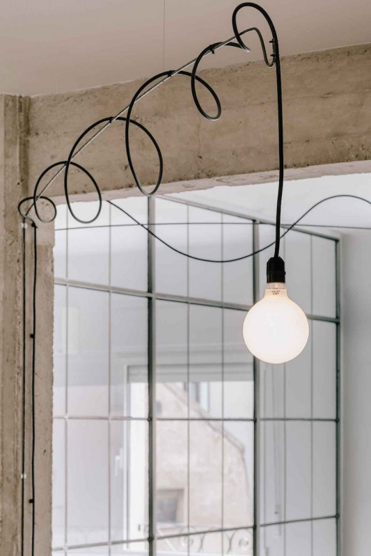 Отсутствие обычных стен и дверей в мадридской квартире