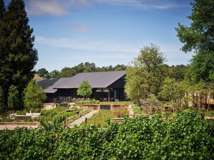Винодельня Flowers Winery недалеко от города Хилдсбург в округе Сонома, Калифорния Винодельня Flowers Winery недалеко от города Хилдсбург в округе Сонома, Калифорния