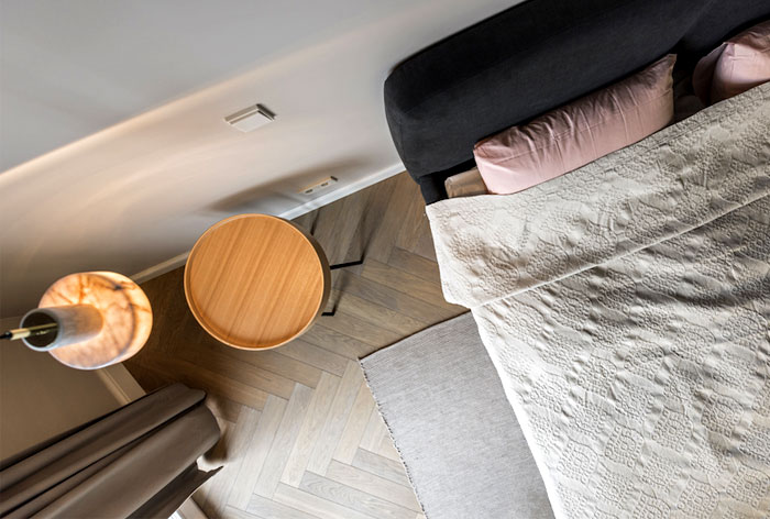 Элегантный баланс между современным и классическим стилями