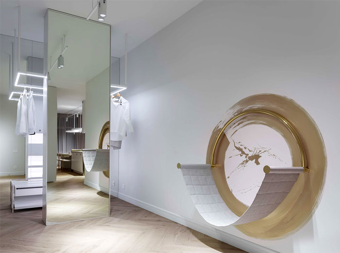 Минималистские цвета и формы в интерьере киевской квартиры