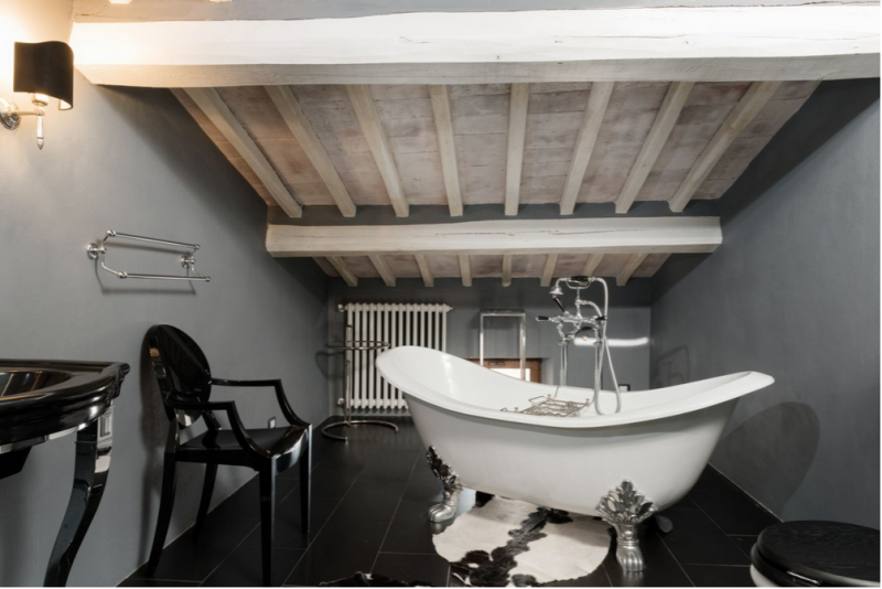 Старинное палаццо в Тоскане, Италия Старинное палаццо в Тоскане, Италия