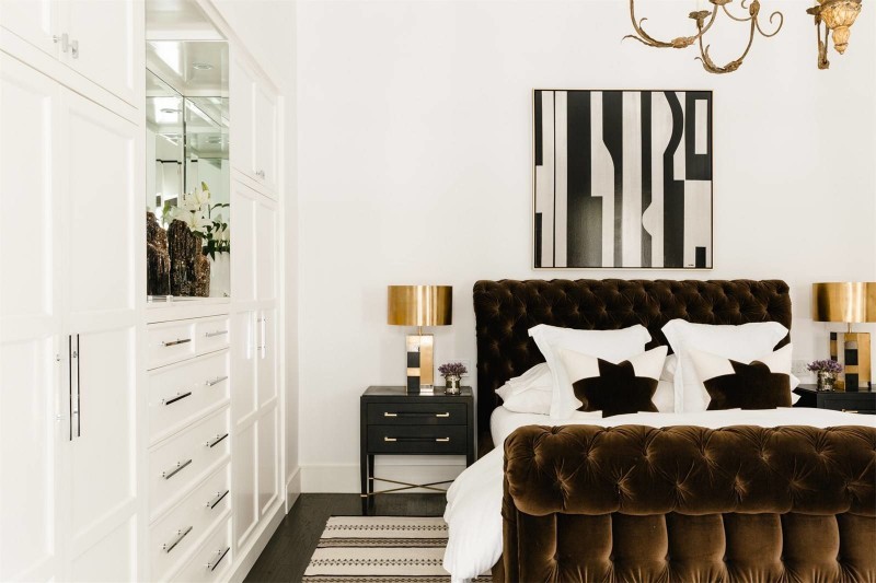 Загородный дом, утопающий в зелени