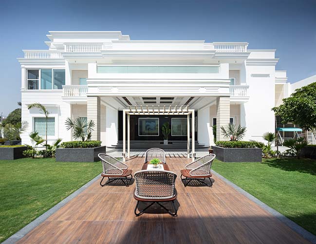 Эклектичная частная резиденция в городе Газиабад, Индия