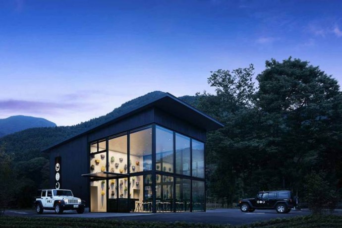 Японский отель Hoshino Resorts с видом на гору Фудзи