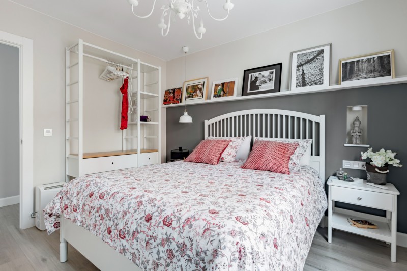 Уютные апартаменты в пепельных тонах в Хихоне, Испания