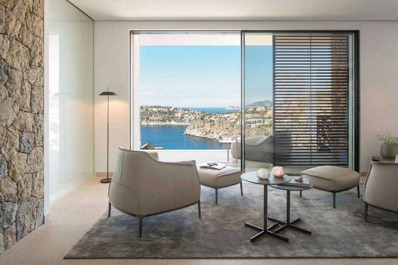 Вилла на берегу моря, расположенная на испанских Балеарских островах