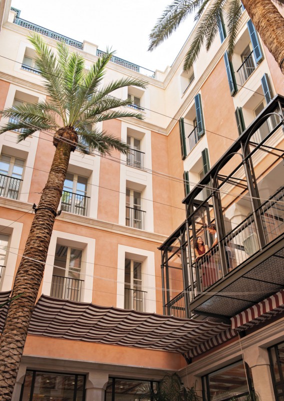 Отель Mamá в Пальма-де-Мальорка