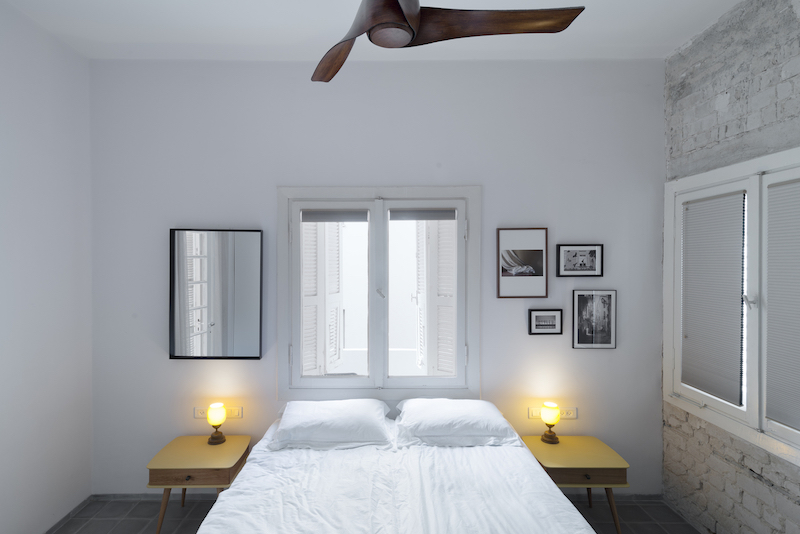 Длинная и узкая квартира в одном из старых домов Тель-Авива