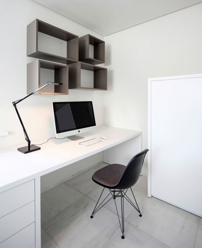 Минималистичный стиль и доминирующий белый цвет в интерьере дома в Клайпеде Минималистичный стиль и доминирующий белый цвет в интерьере дома в Клайпеде