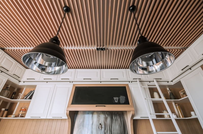 Необычные элементы декора и система освещения в загородном доме Необычные элементы декора и система освещения в загородном доме