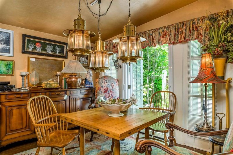 Поместье 1850 года постройки в Йорке, штат Мэн Поместье 1850 года постройки в Йорке, штат Мэн