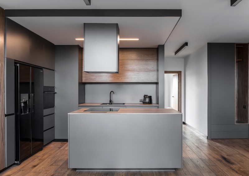 Сдержанная палитра и простые формы в минималистичных апартаментах Сдержанная палитра и простые формы в минималистичных апартаментах