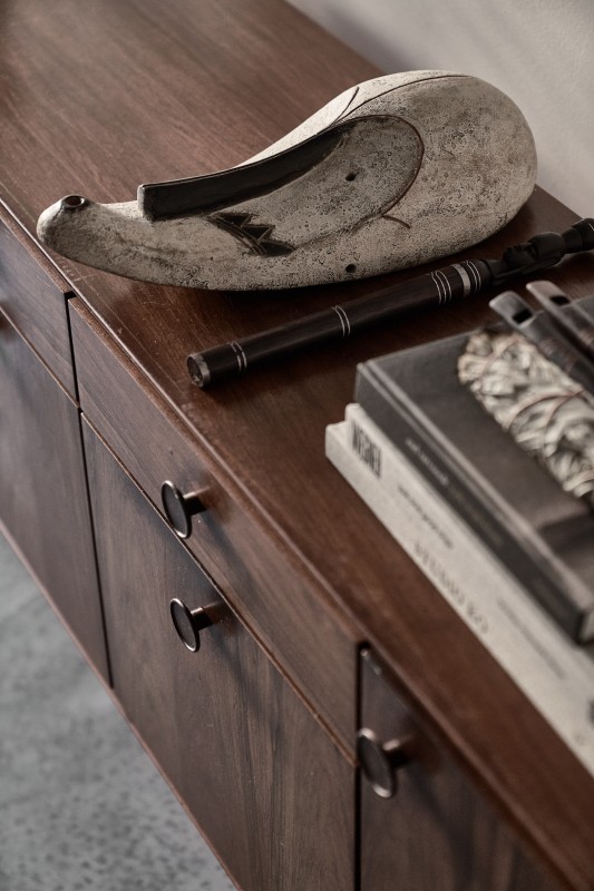 Сдержанный монохромный интерьер квартиры в Вене