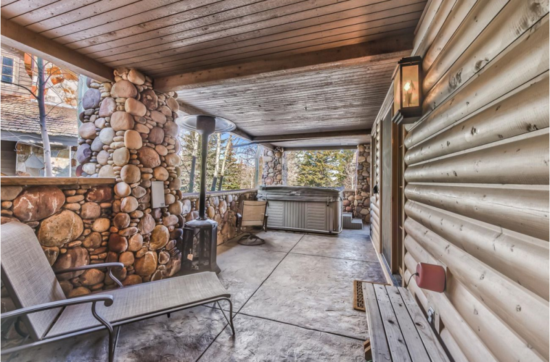 Сводчатое современное шале в штате Юта Сводчатое современное шале в штате Юта